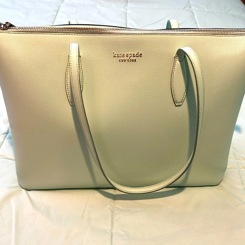 Kate spade tote - Picture 2 of 10